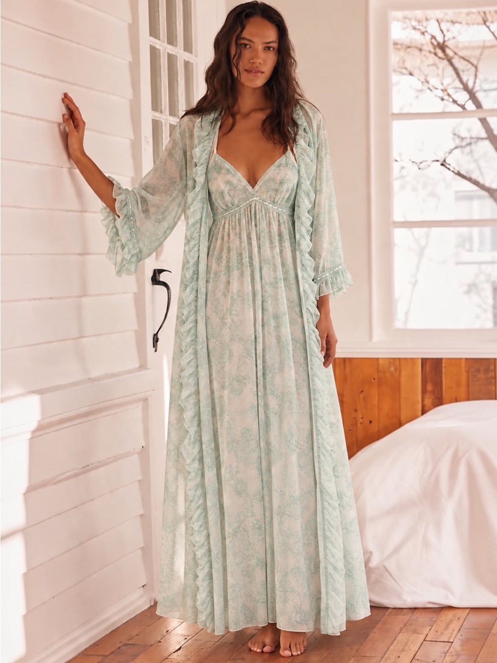 NWT La Vie En Rose Pastel Floral Peignoir Set Maxi Gown & Robe Size Small S